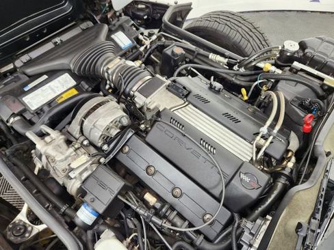 Used 1996 Chevrolet Corvette Coupe RWD image 33