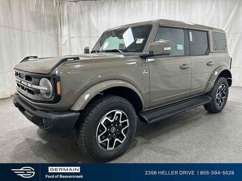New 2025 Ford Bronco Outer Banks image 4
