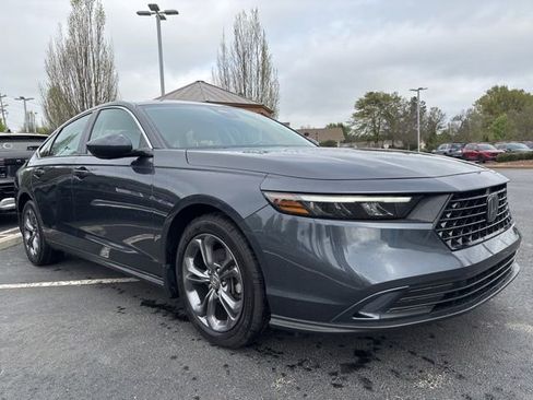 Used 2023 Honda Accord EX image 3