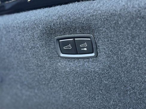 Used 2024 Porsche Taycan 4S image 37