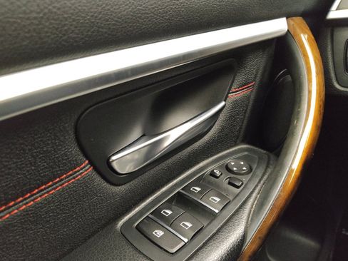 Used 2018 BMW 330i xDrive Sedan AWD/4WD image 27
