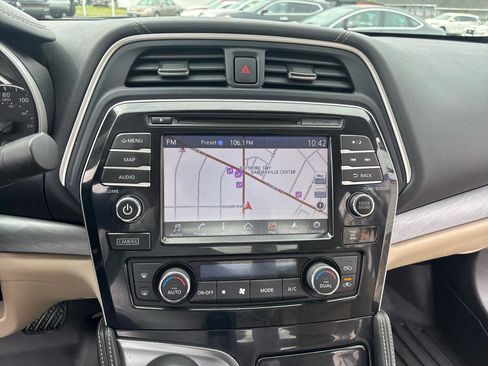 Used 2016 Nissan Maxima 3.5 SV FWD image 18