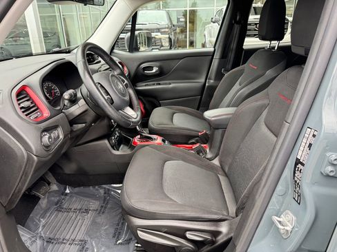 Used 2015 Jeep Renegade Trailhawk image 51