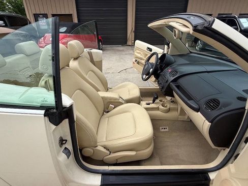 Used 2004 Volkswagen Beetle GLS FWD image 49