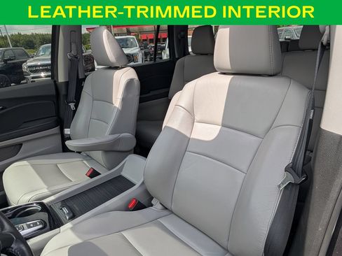 Used 2022 Honda Pilot Touring image 17
