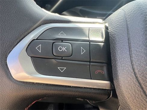 Used 2024 Jeep Compass Trailhawk image 17