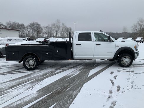 Used 2022 RAM 4500 Tradesman w/ Chrome Appearance Group image 10