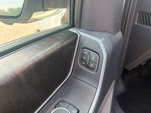 Used 2021 Ford F150 Lariat AWD/4WD image 24