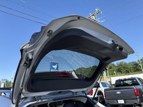 Used 2024 Subaru Crosstrek 2.5i Limited AWD/4WD image 40