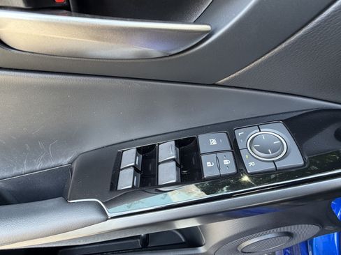Used 2024 Lexus IS 350 F Sport RWD image 14