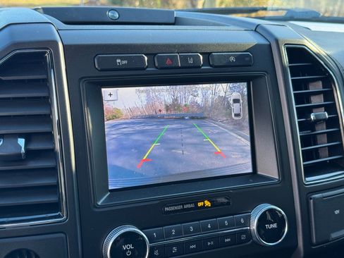 Used 2019 Ford Expedition Limited w/ Equipment Group 301A image 32