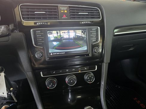 Used 2017 Volkswagen GTI S FWD image 19