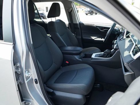 Used 2023 Toyota RAV4 LE AWD/4WD image 12