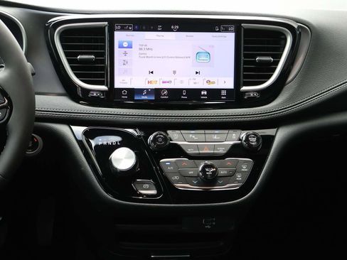 New 2026 Chrysler Pacifica Select w/ S Appearance Package FWD image 16