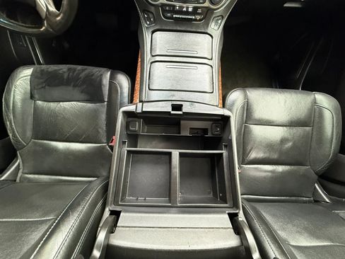 Used 2016 Chevrolet Suburban LTZ RWD image 53