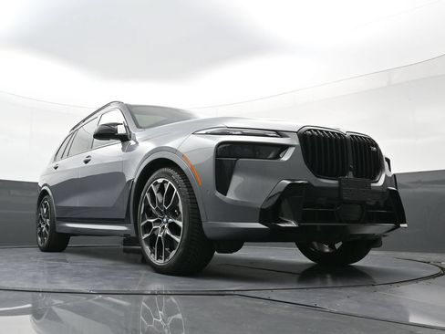 Used 2025 BMW X7 M60i w/ Executive Package AWD/4WD image 22