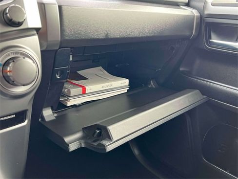 Certified 2020 Toyota 4Runner SR5 image 33