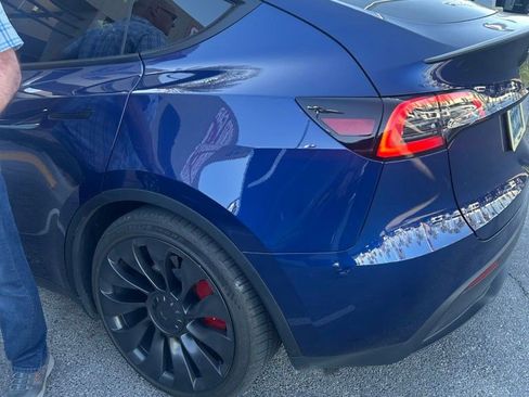 Used 2023 Tesla Model Y Performance image 7