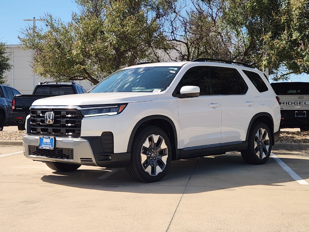 New 2026 Honda Pilot Elite image 2