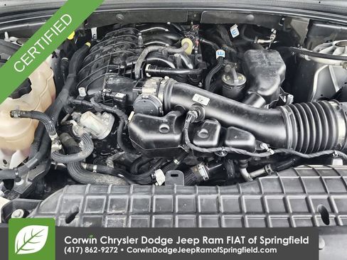 Used 2023 Jeep Grand Cherokee Laredo AWD/4WD image 32