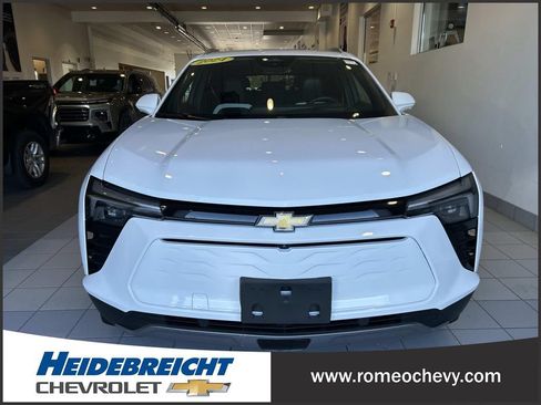 Used 2024 Chevrolet Blazer EV LT AWD/4WD image 39