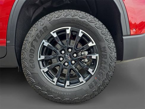 New 2026 Chevrolet Traverse Z71 w/ Enhanced Driving Package image 8