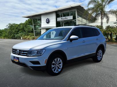 Used 2018 Volkswagen Tiguan SE w/ Panoramic Sunroof Package