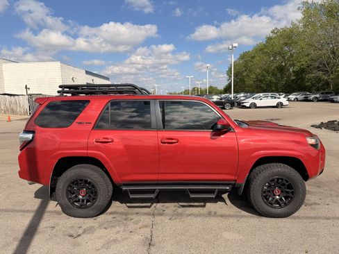 Used 2017 Toyota 4Runner TRD Pro AWD/4WD image 2