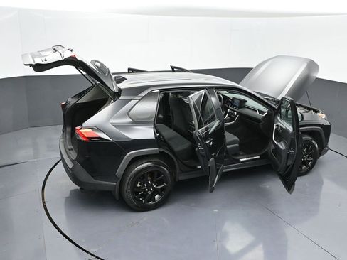 Certified 2022 Toyota RAV4 LE image 52