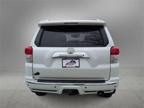 Used 2010 Toyota 4Runner SR5 image 7