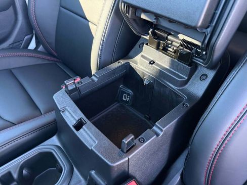 New 2025 Jeep Wrangler Unlimited Rubicon image 34