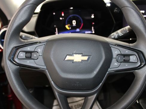 Used 2025 Chevrolet Trax LT image 27