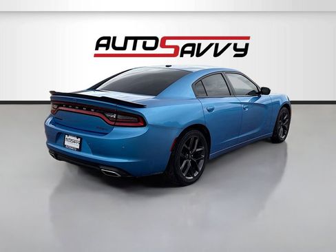 Used 2019 Dodge Charger SXT w/ Blacktop Package RWD image 7