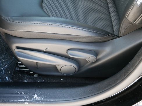 New 2026 Jeep Compass Latitude image 12