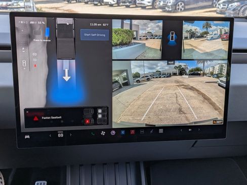 Used 2024 Tesla Cybertruck AWD Crew Cab image 12