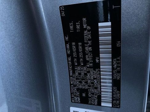 Certified 2025 Toyota Grand Highlander AWD image 33