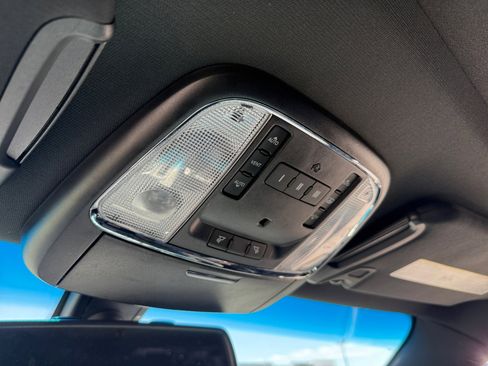 Used 2015 Chrysler 300 S w/ 300S Premium Group RWD image 19