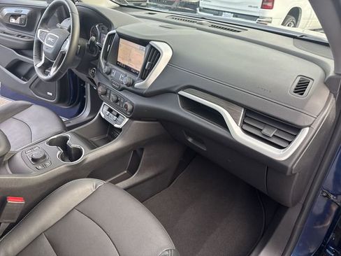 Used 2022 GMC Terrain SLT w/ Infotainment Package II image 30