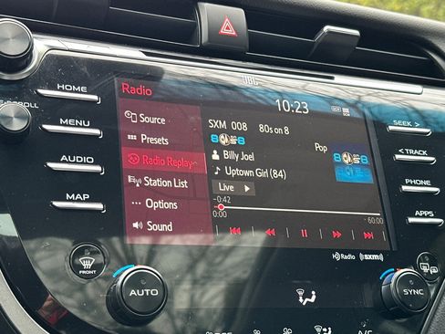 Used 2019 Toyota Camry XSE image 20