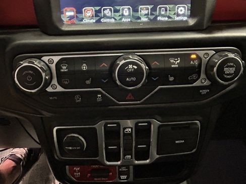 Used 2020 Jeep Gladiator Rubicon w/ Dual Top Group image 15