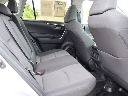 Used 2023 Toyota RAV4 XLE w/ Convenience Package AWD/4WD image 12