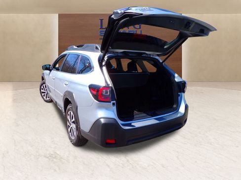 Used 2024 Subaru Outback Premium AWD/4WD image 10