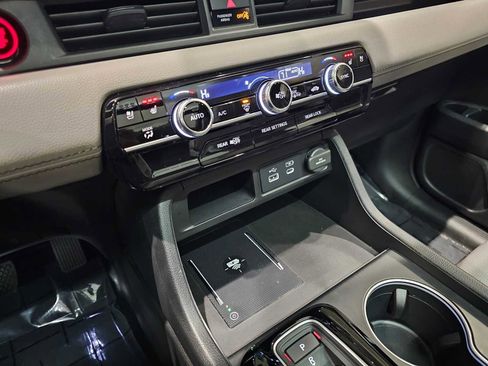 Used 2023 Honda Pilot Elite image 18