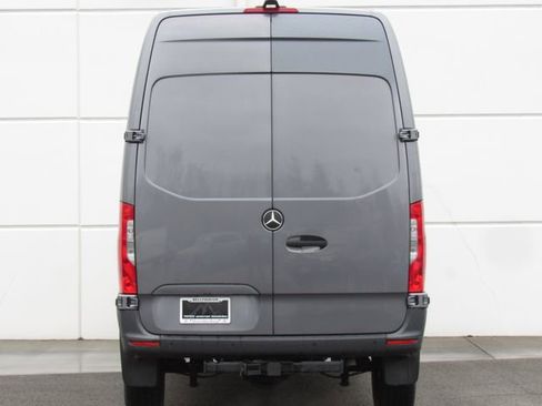 Used 2022 Mercedes-Benz Sprinter 144 Cargo image 7
