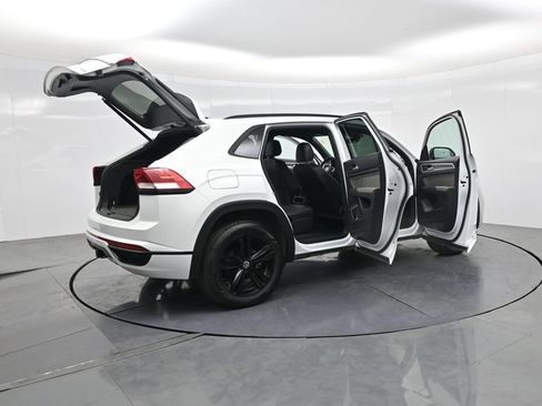Used 2023 Volkswagen Atlas Cross Sport SEL R-Line AWD/4WD image 37