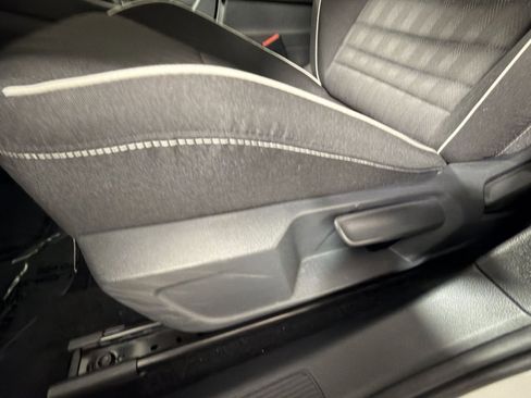 Used 2023 Volkswagen Jetta Sport image 14