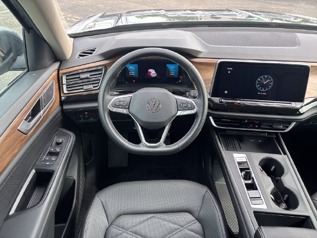 Certified 2025 Volkswagen Atlas SE AWD/4WD image 15