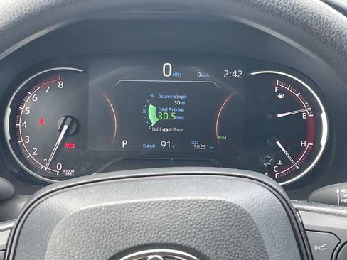 Used 2025 Toyota RAV4 XLE AWD/4WD image 24