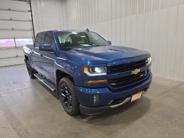 Used 2017 Chevrolet Silverado 1500 LT w/ All Star Edition AWD/4WD image 2