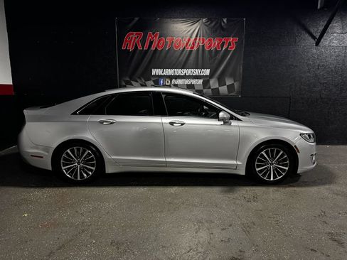 Used 2018 Lincoln MKZ Select w/ Select Plus Package AWD/4WD image 6